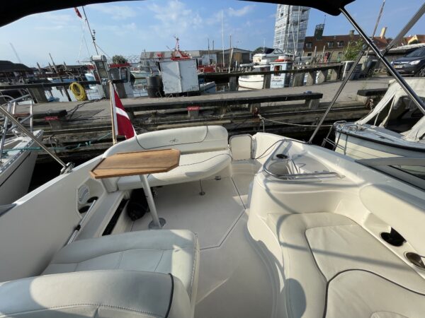 Monterey 250 Cruiser - Image 7