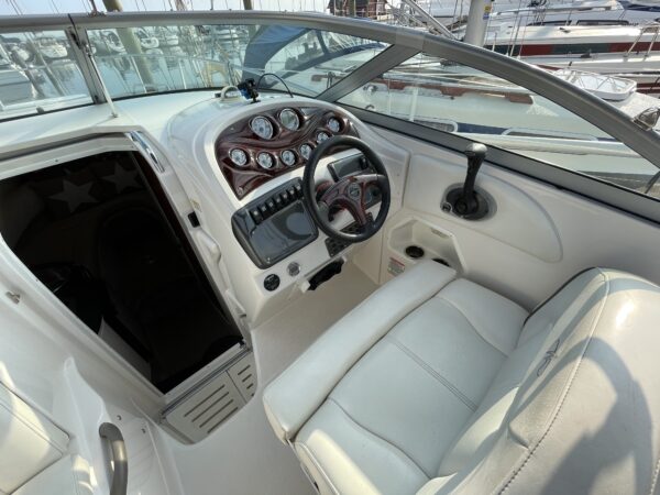 Monterey 250 Cruiser - Image 10