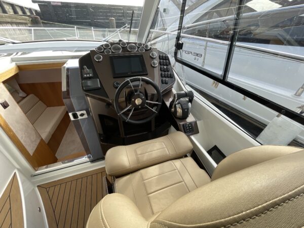 Galeon 335 HTS - Image 12