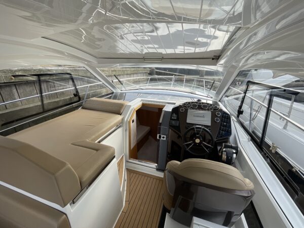 Galeon 335 HTS - Image 11