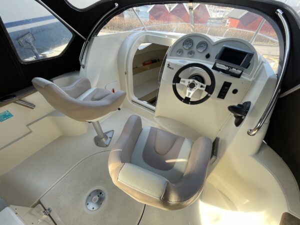 Quicksilver 540 Cruiser - Image 10