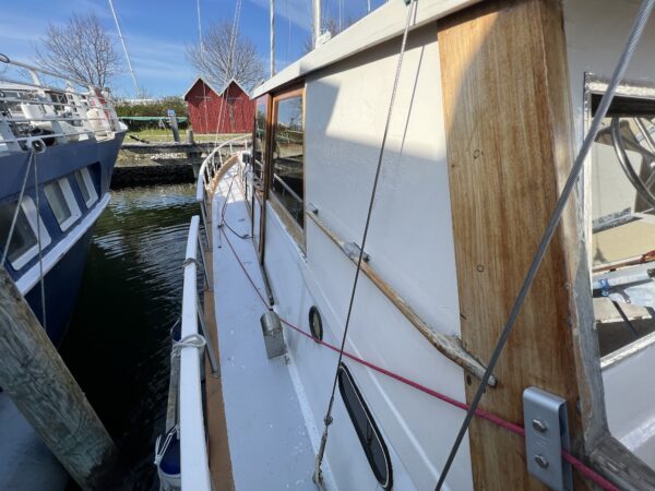 One Off Motorsejler 43 - Image 13