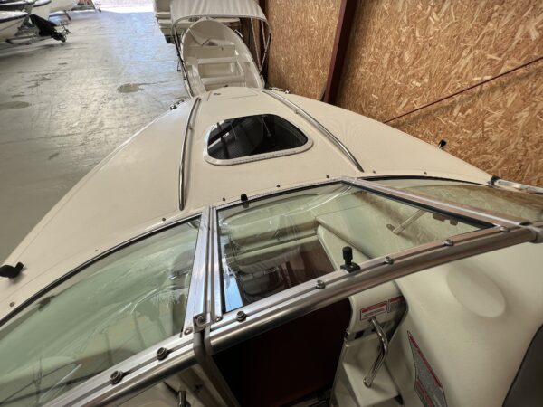 Sea Ray 220 Sun Sport - Image 2