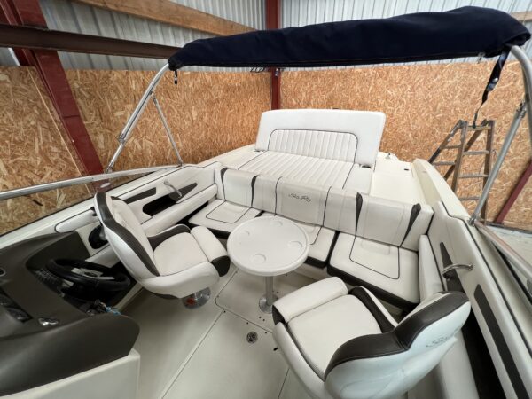 Sea Ray 220 Sun Sport - Image 4