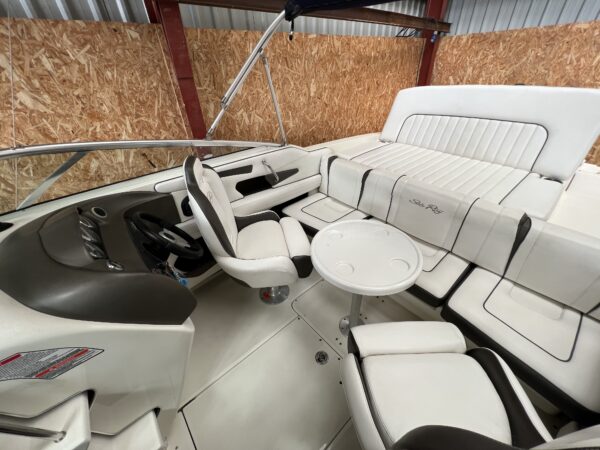 Sea Ray 220 Sun Sport - Image 8