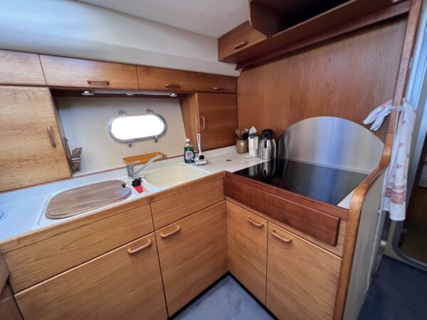 Princess 415 Flybridge - Image 25