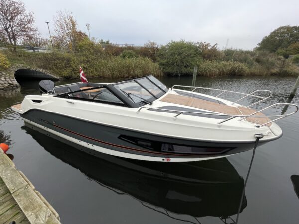 Uttern D70 Mercury 300 HK V8 - Image 3