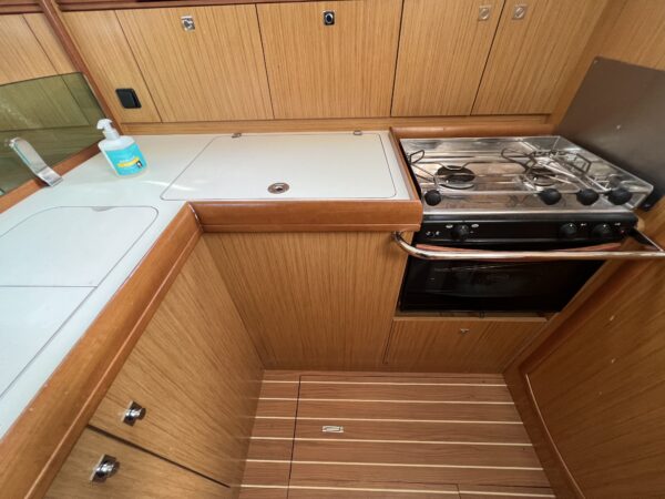 Jeanneau Sun Odyssey 36i - Image 22