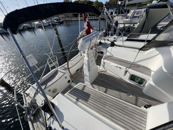Jeanneau Sun Odyssey 36i - Image 11