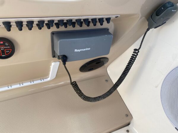 Chaparral 250 Signature - Image 15