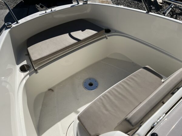 Quicksilver Activ 505 Open - Image 9