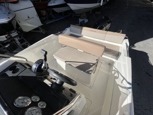 Quicksilver Activ 505 Open - Image 8