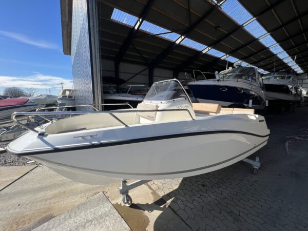 Quicksilver Activ 505 Open