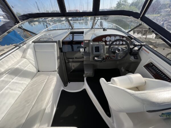 Regal 2860 Window Express - Image 10