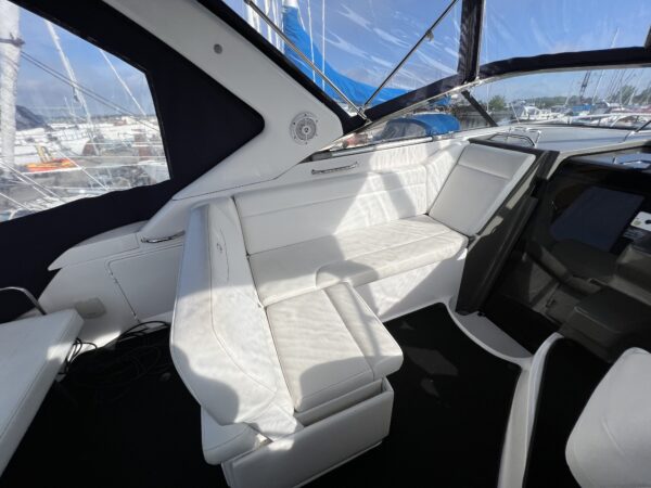 Regal 2860 Window Express - Image 13