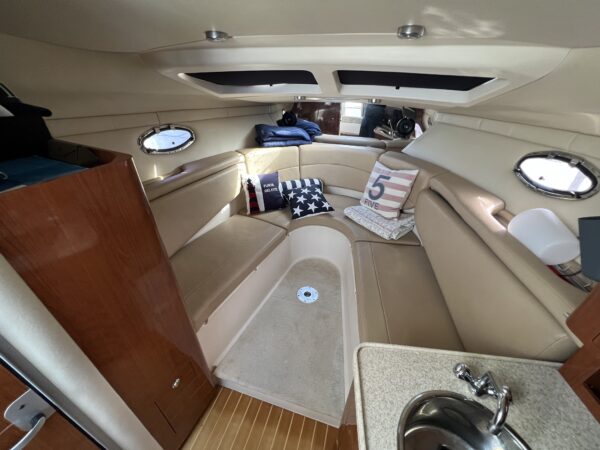 Regal 2860 Window Express - Image 15