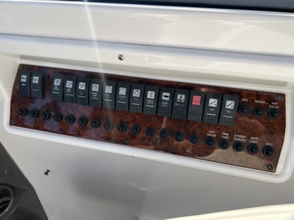 Regal 2860 Window Express - Image 24