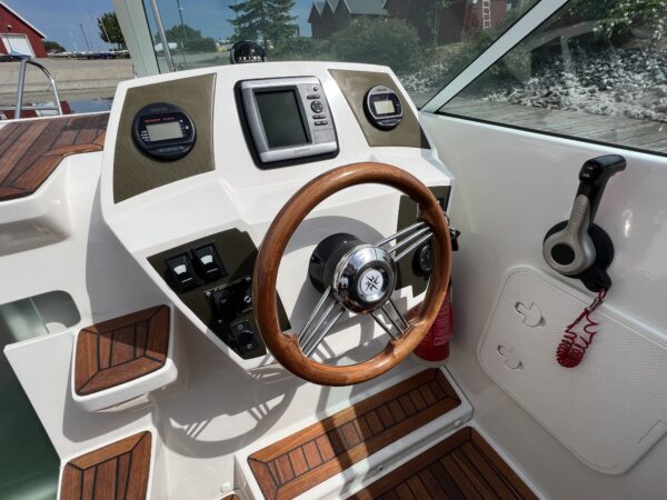 Ocean Master 570 - Image 9