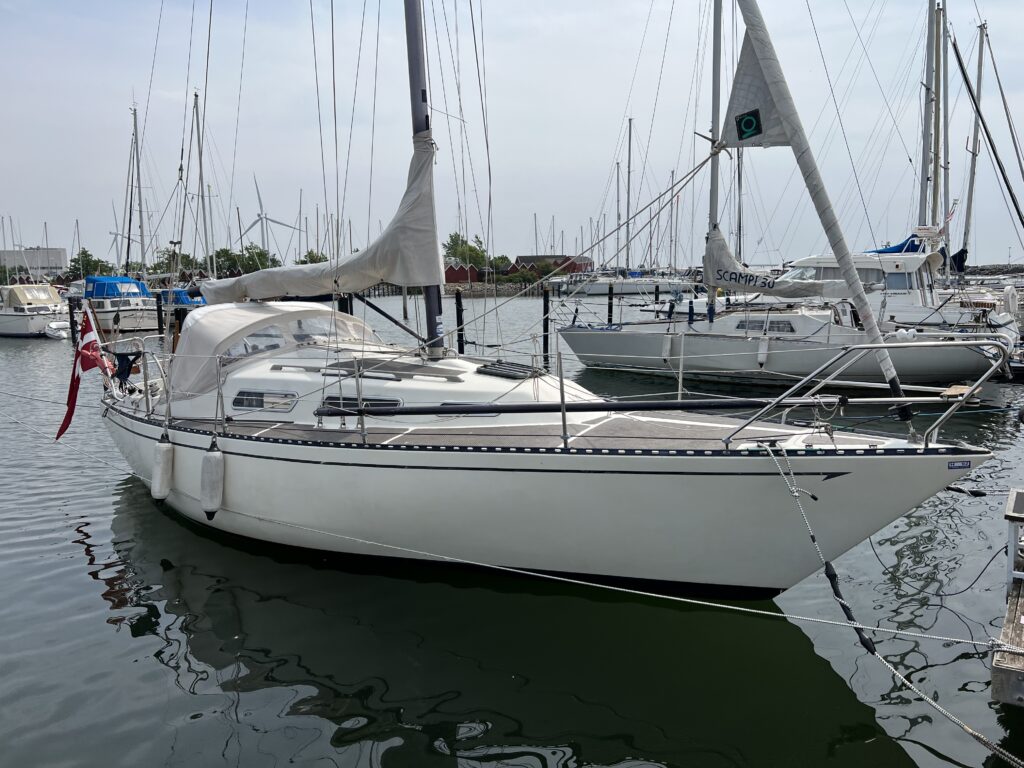 L 29 Sejlbåd / Nyere Motor - Dansk Sejl & Motor