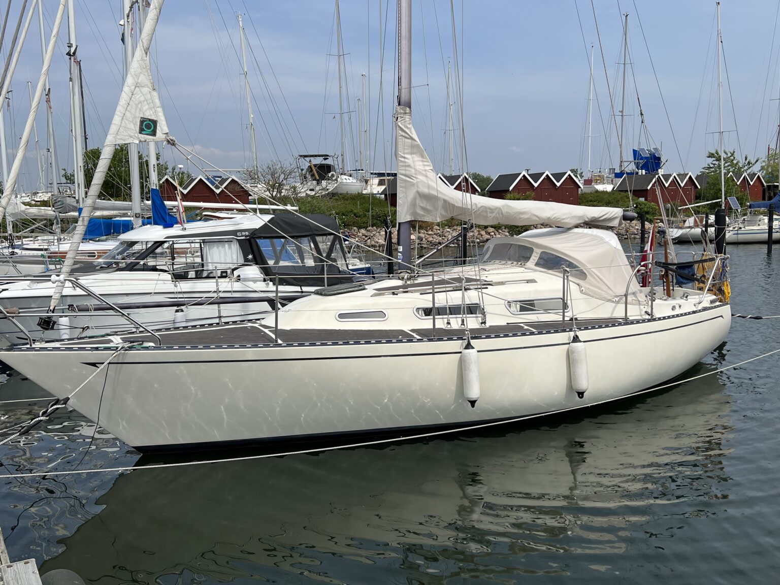 L 29 Sejlbåd / Nyere Motor - Dansk Sejl & Motor