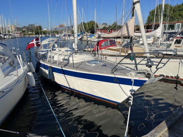 Hallberg Rassy 312 MK2 - Image 2