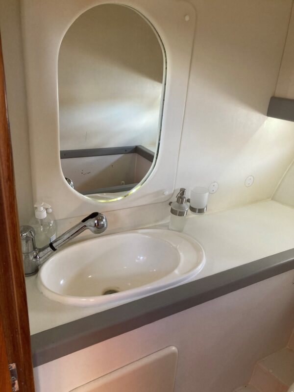 Sunseeker 35 Flybridge - Image 19
