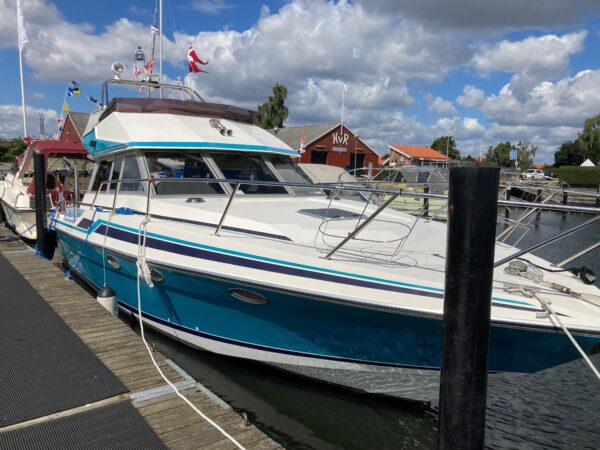 Sunseeker 35 Flybridge - Image 6
