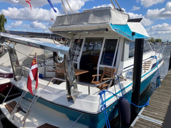 Sunseeker 35 Flybridge - Image 5