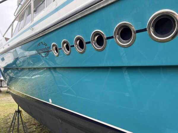 Sunseeker 35 Flybridge - Image 3