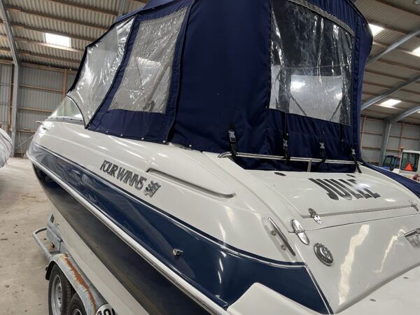 Four Winns 225 Sundowner - Image 3