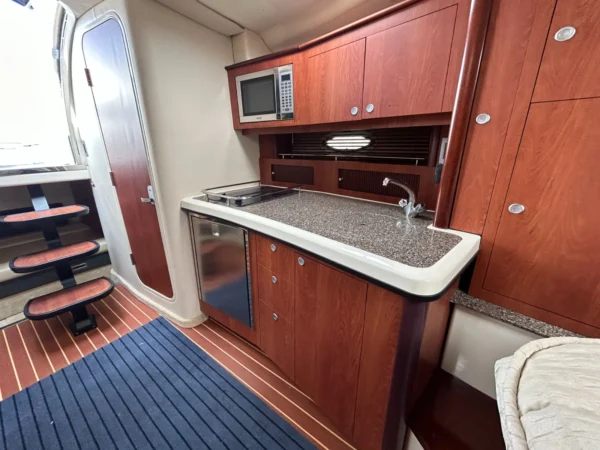 Monterey 355 Sport Yacht - Image 20