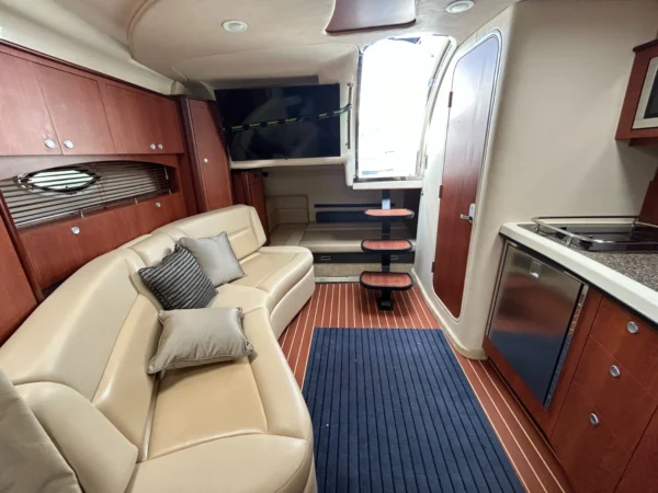Monterey 355 Sport Yacht - Image 21