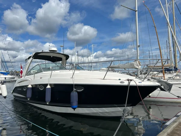 Monterey 355 Sport Yacht
