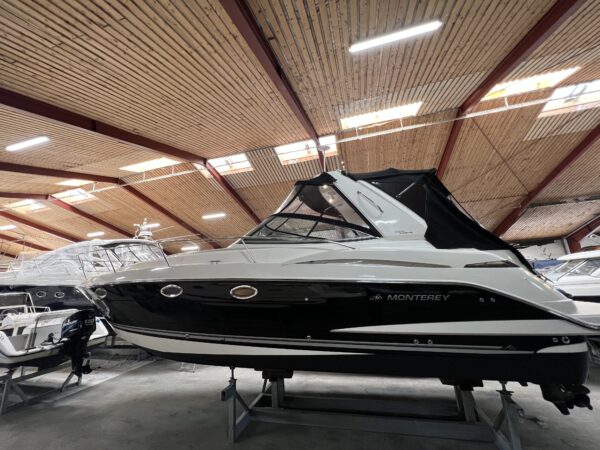 Monterey 355 Sport Yacht - Image 3