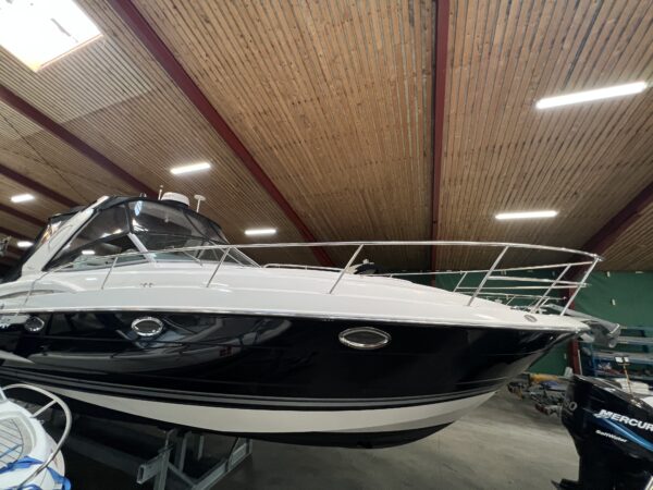 Monterey 355 Sport Yacht - Image 5