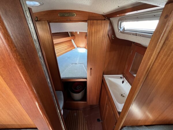 Hallberg Rassy 29 (HR 29) - Image 15