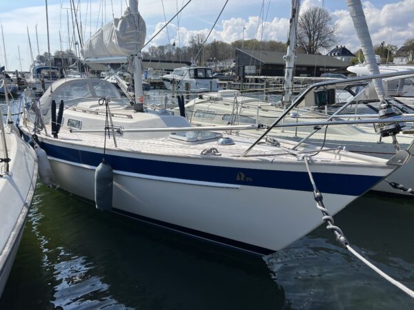 Hallberg Rassy 29 (HR 29) - Image 2