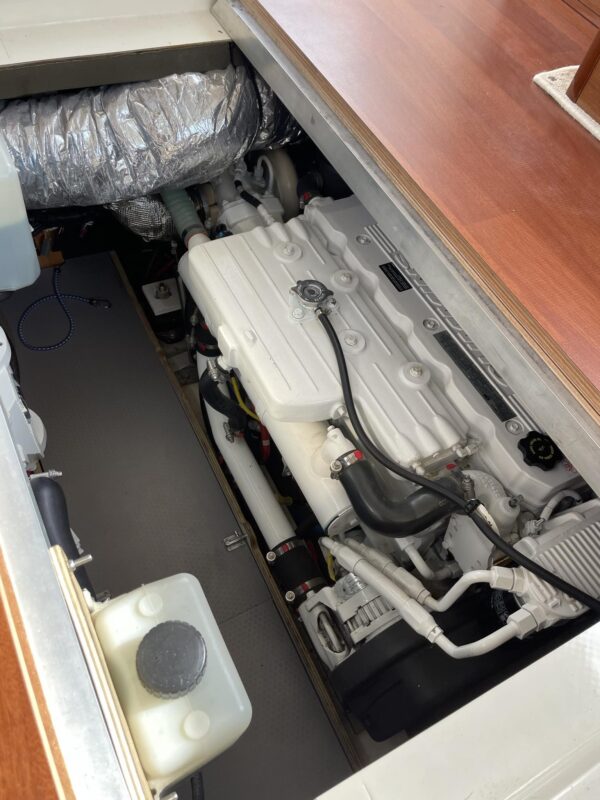 Jeanneau Prestige 39 Flybridge - Image 39