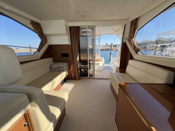 Jeanneau Prestige 39 Flybridge - Image 19