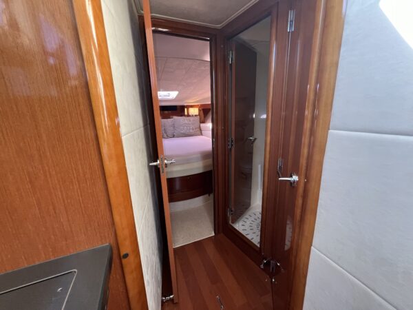 Jeanneau Prestige 39 Flybridge - Image 26