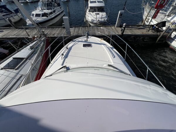 Jeanneau Prestige 39 Flybridge - Image 6