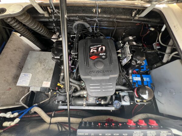 Stingray 240 CS - Image 21