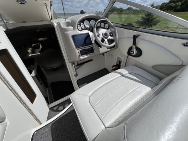 Stingray 240 CS - Image 13