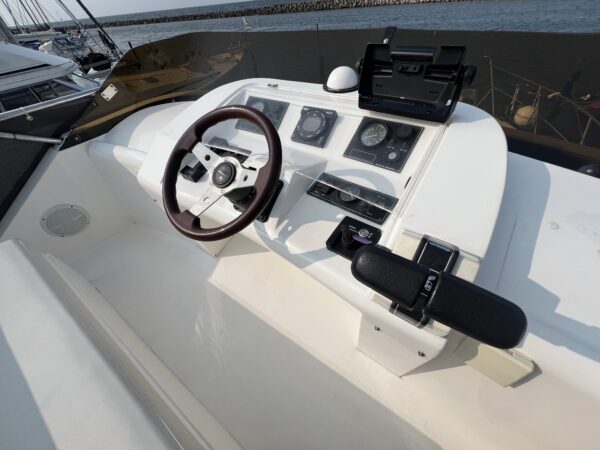 Fairline 37 Corsica - Image 9