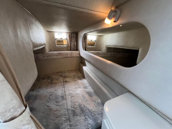 Sea Ray Sundancer 270 - Image 16