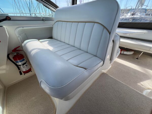 Sea Ray Sundancer 270 - Image 10
