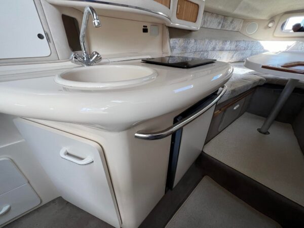 Sea Ray Sundancer 270 - Image 15