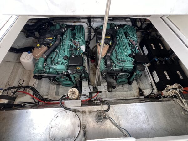 Bavaria 34 Sport HT - Image 27