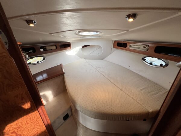 Bavaria 34 Sport HT - Image 24