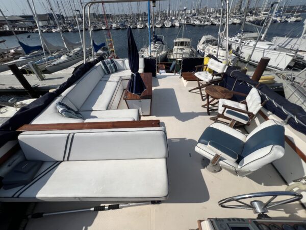 Bayliner 4050 Bodega - Image 11